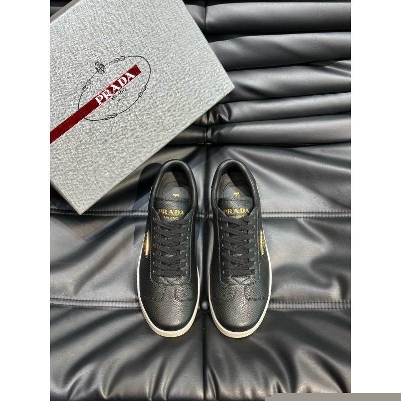 Pra*a casual shoes